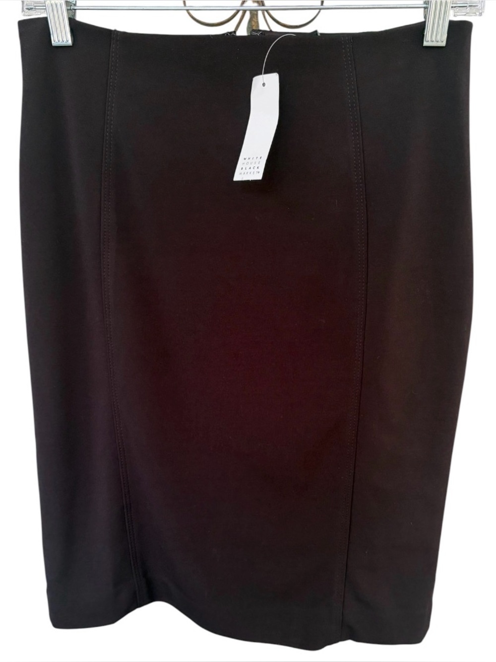 NWT White House Black Market Black the Essential Pencil Skirt Size 4 stretch